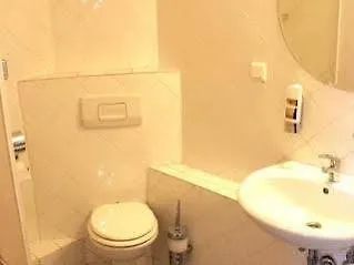 Hotel Ariana Ντίσελντορφ