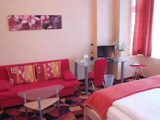 Hotel Ariana Ντίσελντορφ